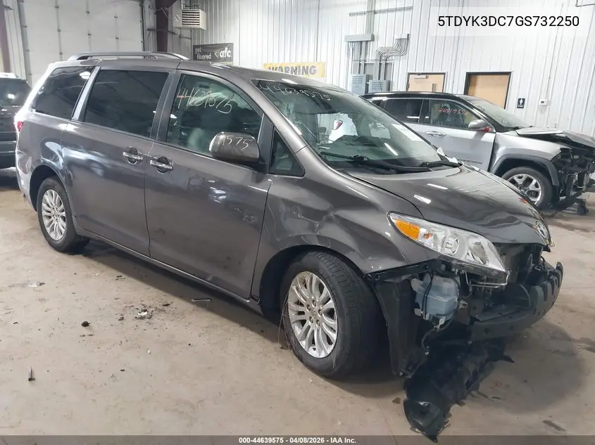 5TDYK3DC7GS732250 2016 Toyota Sienna Xle 8 Passenger