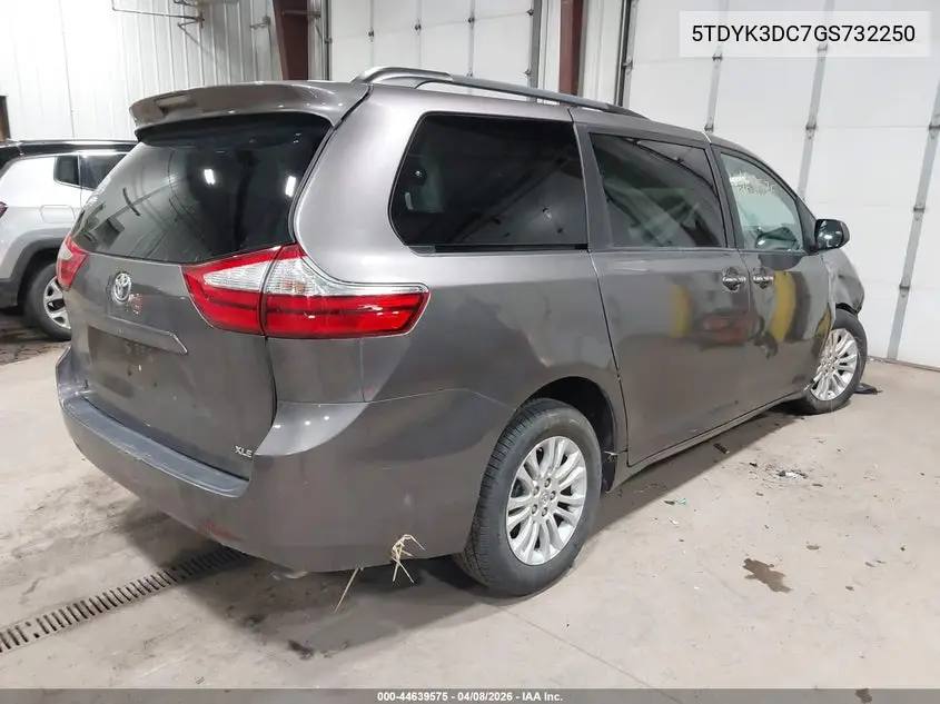 5TDYK3DC7GS732250 2016 Toyota Sienna Xle 8 Passenger