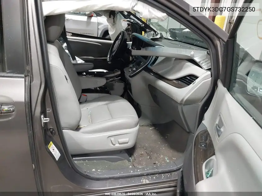5TDYK3DC7GS732250 2016 Toyota Sienna Xle 8 Passenger