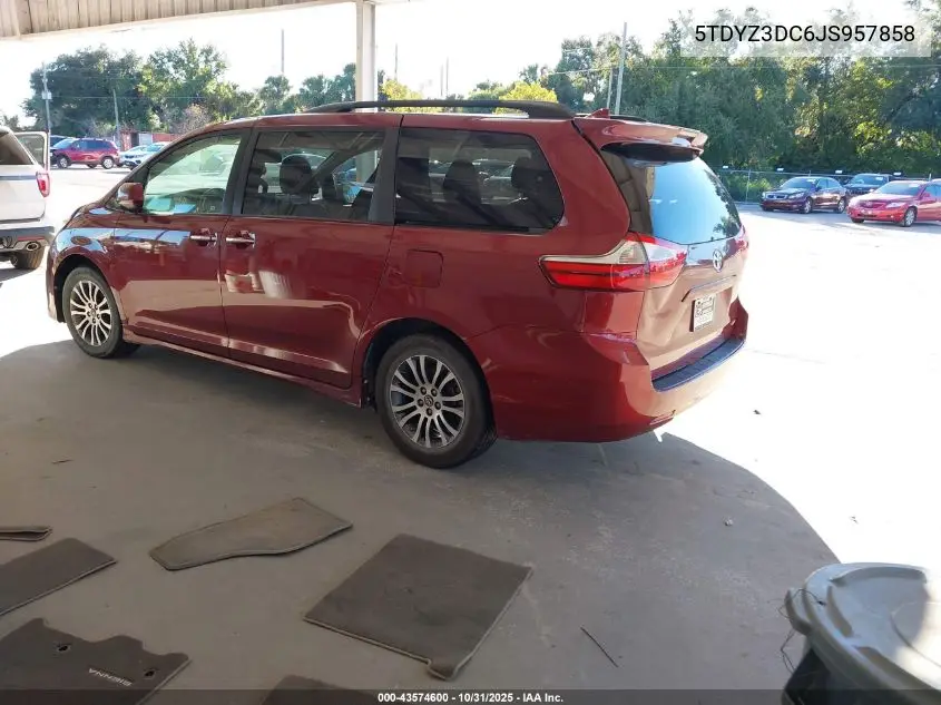 5TDYZ3DC6JS957858 2018 Toyota Sienna Xle 8 Passenger