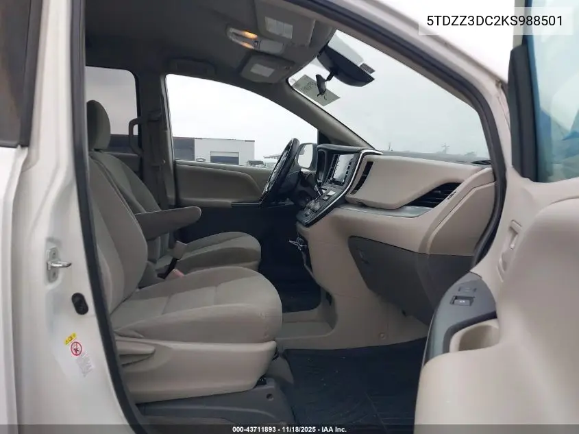5TDZZ3DC2KS988501 2019 Toyota Sienna L 7 Passenger
