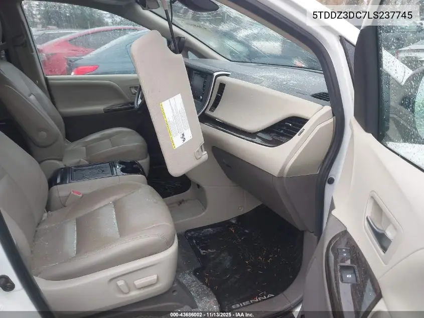 5TDDZ3DC7LS237745 2020 Toyota Sienna Xle