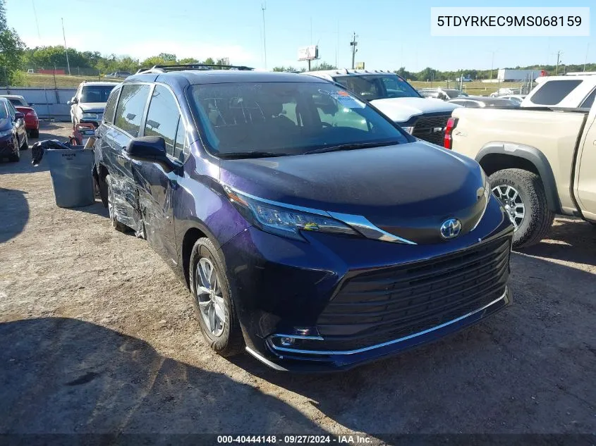 5TDYRKEC9MS068159 2021 Toyota Sienna Xle