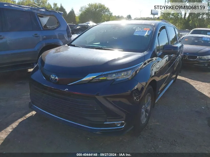 5TDYRKEC9MS068159 2021 Toyota Sienna Xle