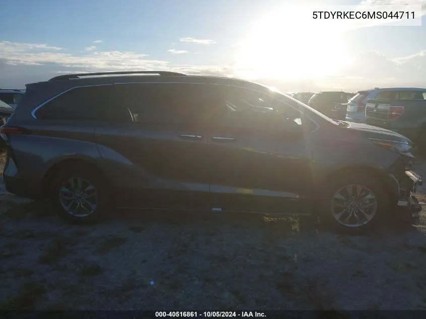 5TDYRKEC6MS044711 2021 Toyota Sienna Xle