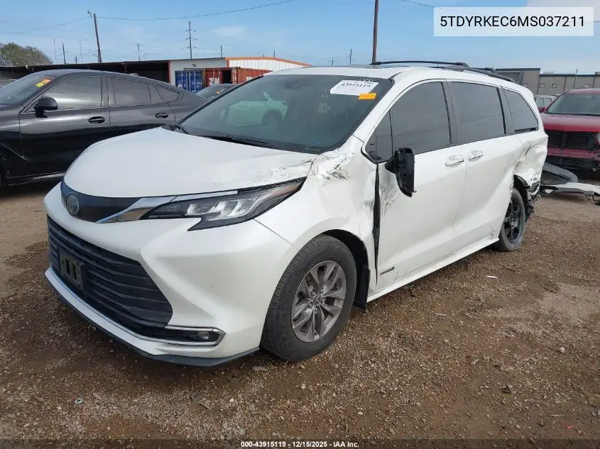5TDYRKEC6MS037211 2021 Toyota Sienna Xle