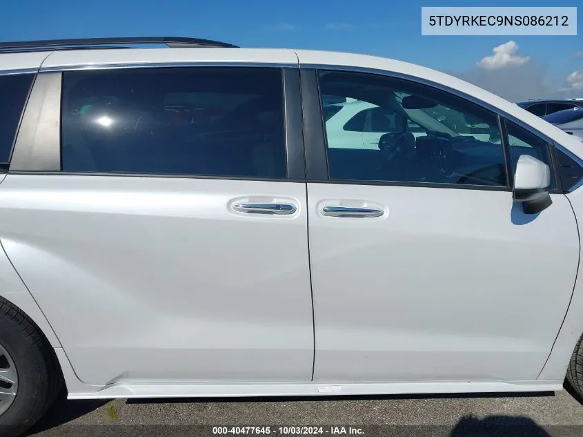 5TDYRKEC9NS086212 2022 Toyota Sienna Xle