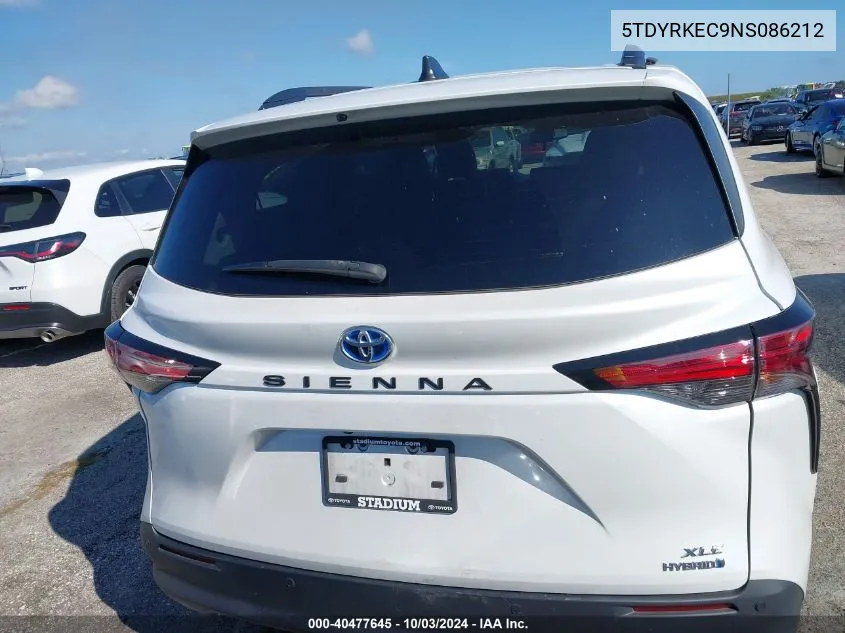 5TDYRKEC9NS086212 2022 Toyota Sienna Xle