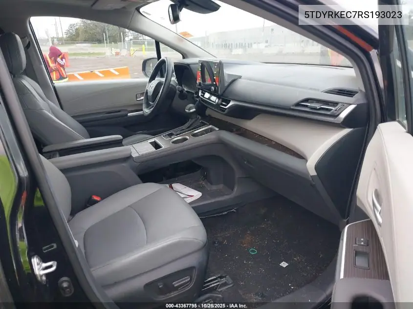 5TDYRKEC7RS193023 2024 Toyota Sienna Xle