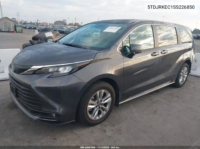 5TDJRKEC1SS226850 2025 Toyota Sienna Xle