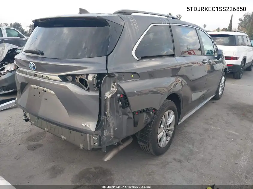 5TDJRKEC1SS226850 2025 Toyota Sienna Xle