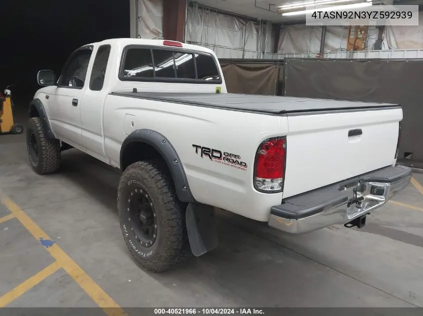 4TASN92N3YZ592939 2000 Toyota Tacoma Xtracab Prerunner