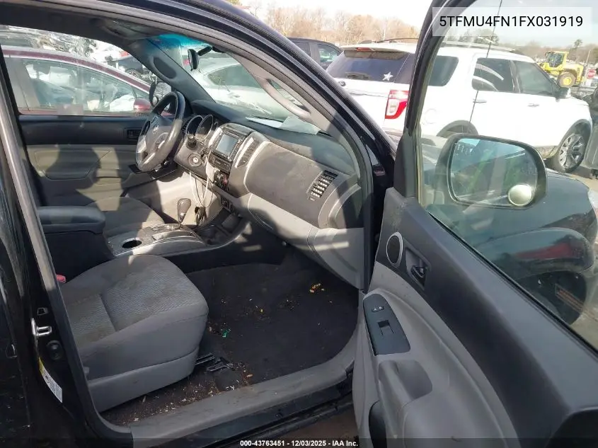5TFMU4FN1FX031919 2015 Toyota Tacoma Base V6