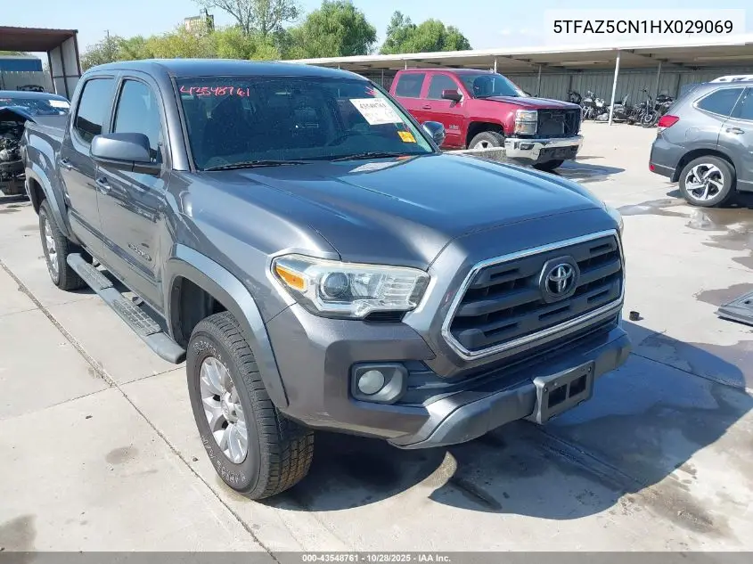 5TFAZ5CN1HX029069 2017 Toyota Tacoma Sr5 V6