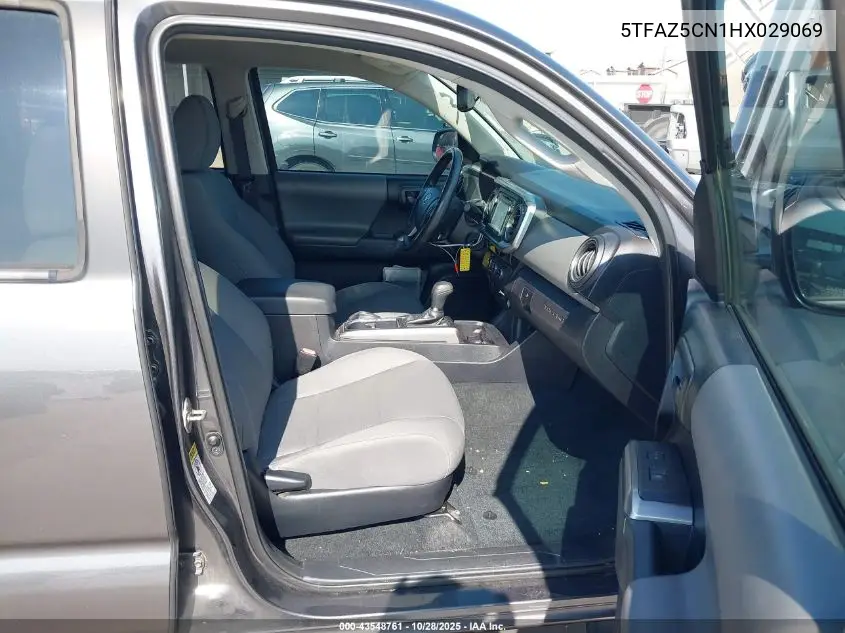 5TFAZ5CN1HX029069 2017 Toyota Tacoma Sr5 V6