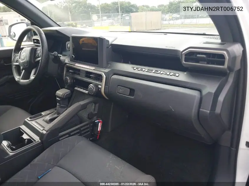 3TYJDAHN2RT006752 2024 Toyota Tacoma Sr