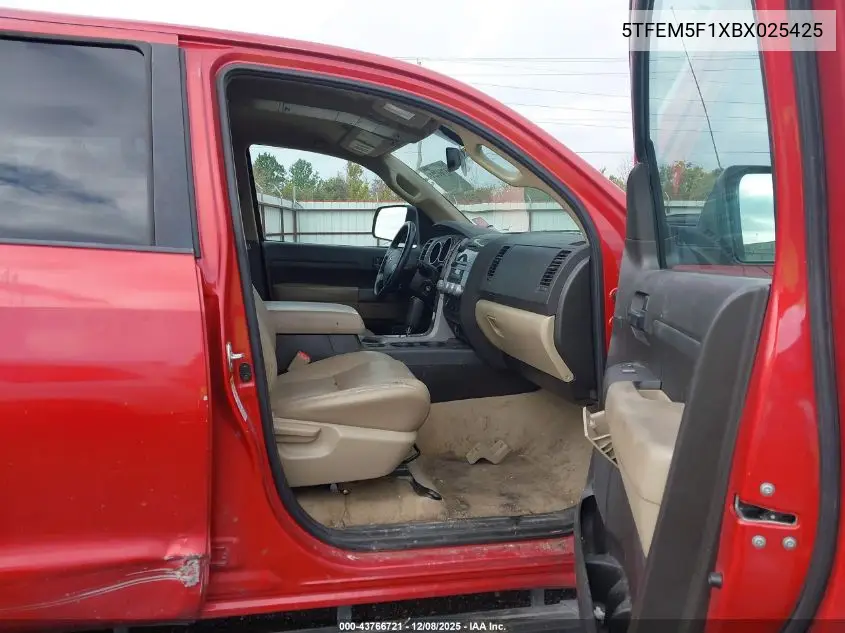 5TFEM5F1XBX025425 2011 Toyota Tundra Grade 4.6L V8