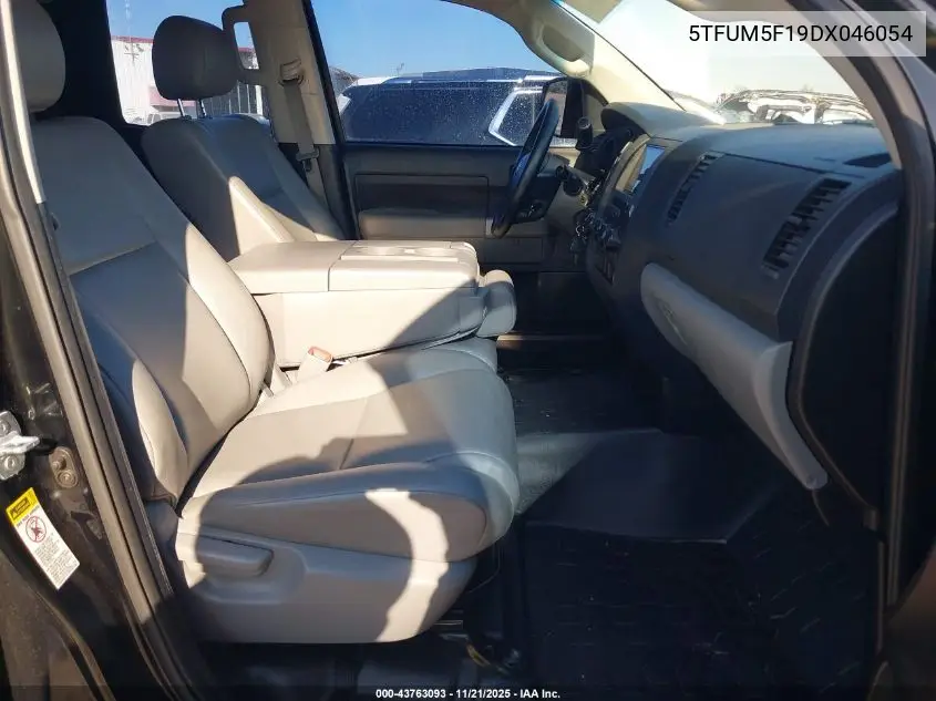 5TFUM5F19DX046054 2013 Toyota Tundra Grade 4.6L V8