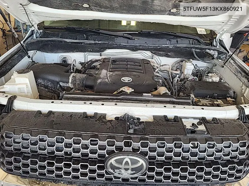 5TFUW5F13KX860921 2019 Toyota Tundra Sr5 5.7L V8
