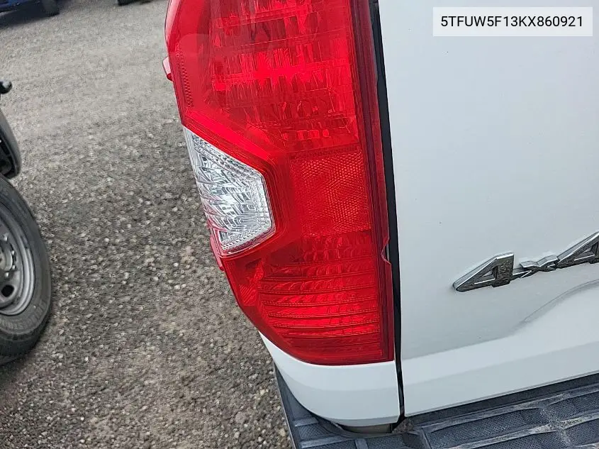 5TFUW5F13KX860921 2019 Toyota Tundra Sr5 5.7L V8