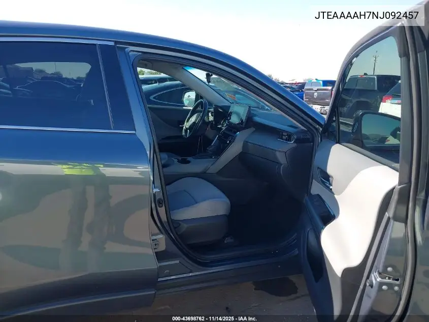 JTEAAAAH7NJ092457 2022 Toyota Venza Le