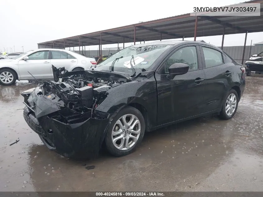 3MYDLBYV7JY303497 2018 Toyota Yaris Ia