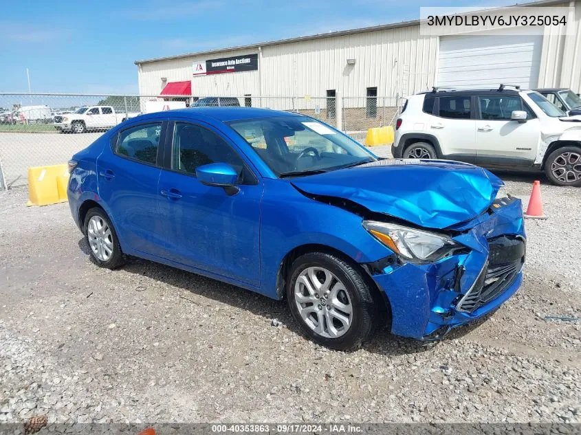 3MYDLBYV6JY325054 2018 Toyota Yaris Ia