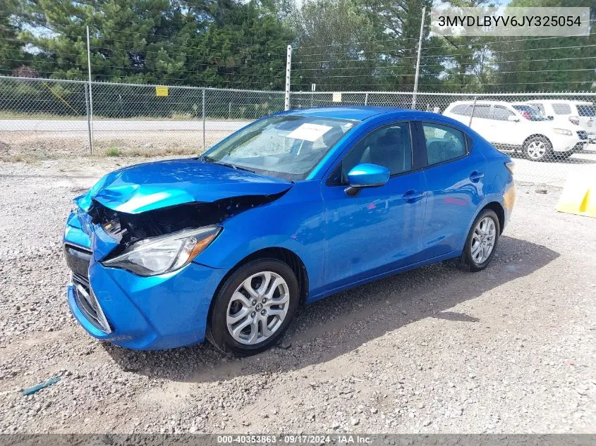 3MYDLBYV6JY325054 2018 Toyota Yaris Ia