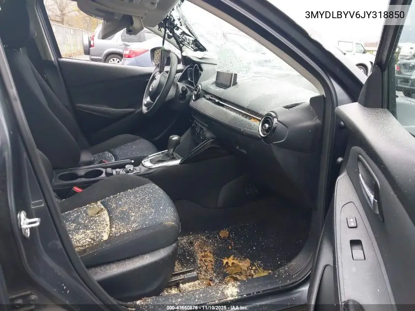 3MYDLBYV6JY318850 2018 Toyota Yaris Ia