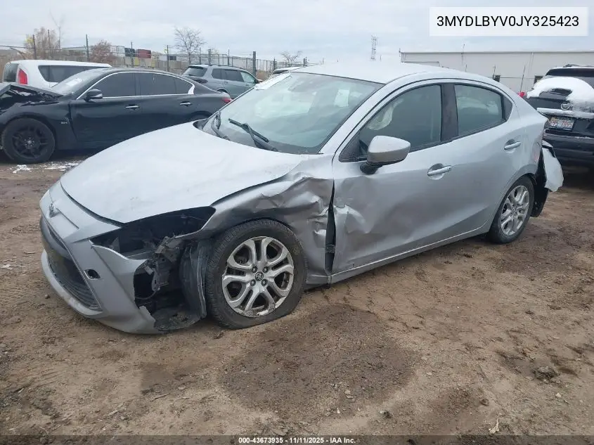 3MYDLBYV0JY325423 2018 Toyota Yaris Ia