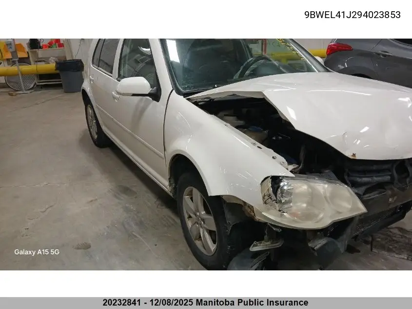 9BWEL41J294023853 2009 Volkswagen Golf City