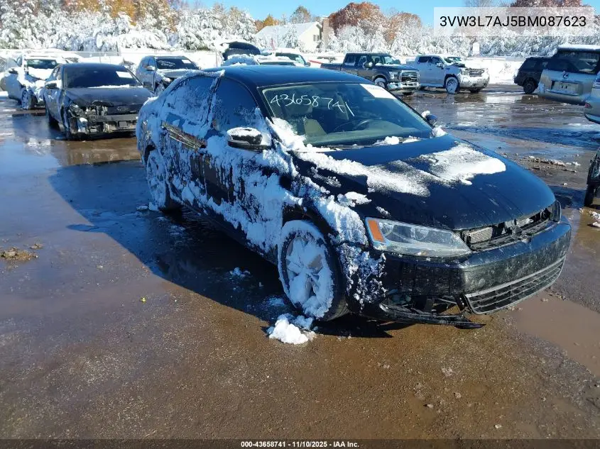 3VW3L7AJ5BM087623 2011 Volkswagen Jetta 2.0L Tdi