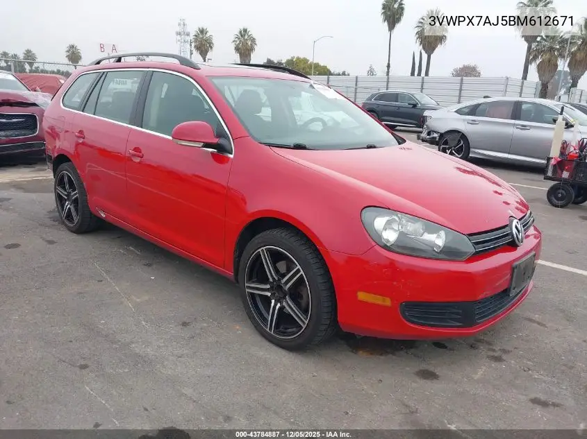 3VWPX7AJ5BM612671 2011 Volkswagen Jetta Sportwagen 2.5L Se
