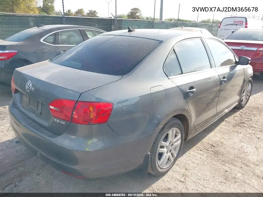 3VWDX7AJ2DM365678 2013 Volkswagen Jetta 2.5L Se