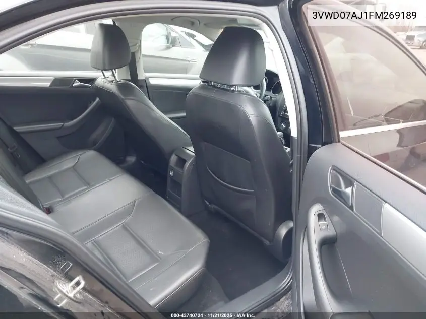 3VWD07AJ1FM269189 2015 Volkswagen Jetta 1.8T Se