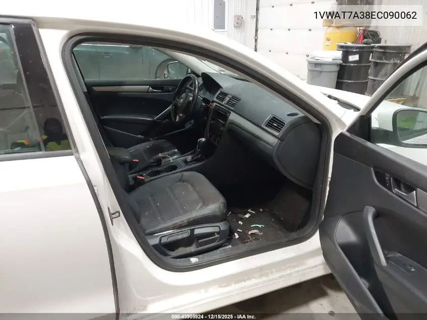1VWAT7A38EC090062 2014 Volkswagen Passat 1.8T Wolfsburg Edition