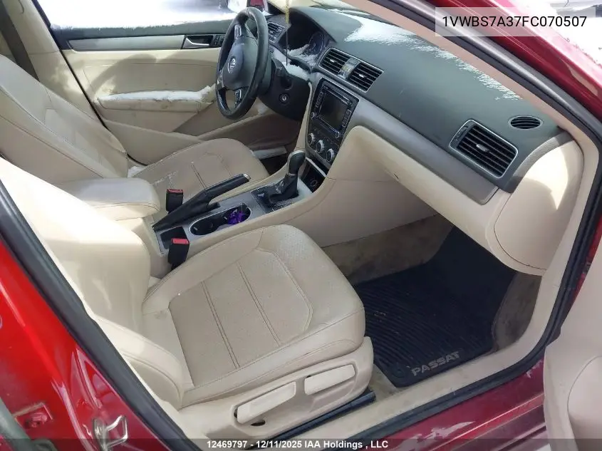 1VWBS7A37FC070507 2015 Volkswagen Passat Se