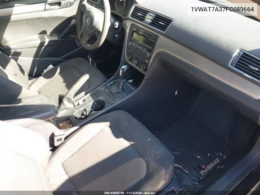 1VWAT7A37FC089664 2015 Volkswagen Passat 1.8T S