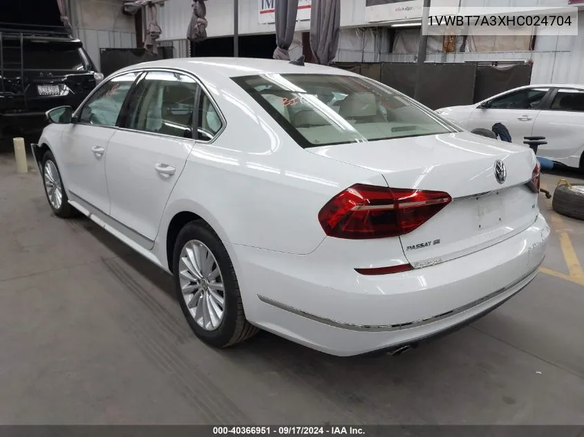 1VWBT7A3XHC024704 2017 Volkswagen Passat Se