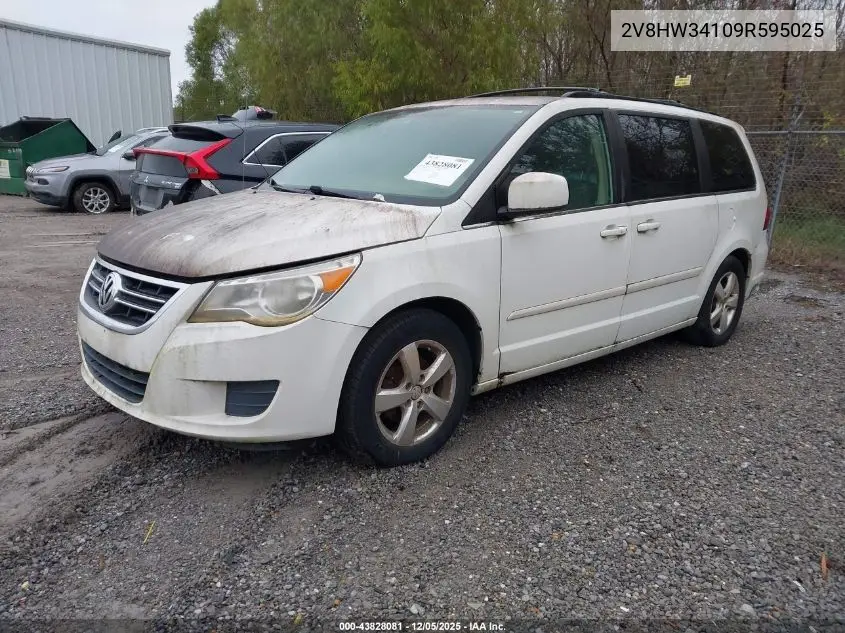 2V8HW34109R595025 2009 Volkswagen Routan Se