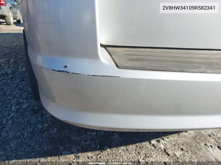 2V8HW34109R582341 2009 Volkswagen Routan Se