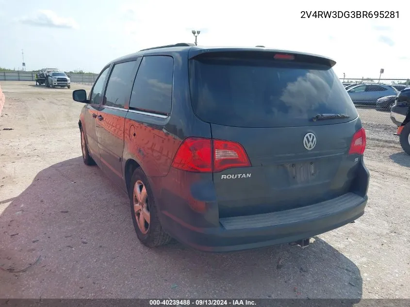 2V4RW3DG3BR695281 2011 Volkswagen Routan Se