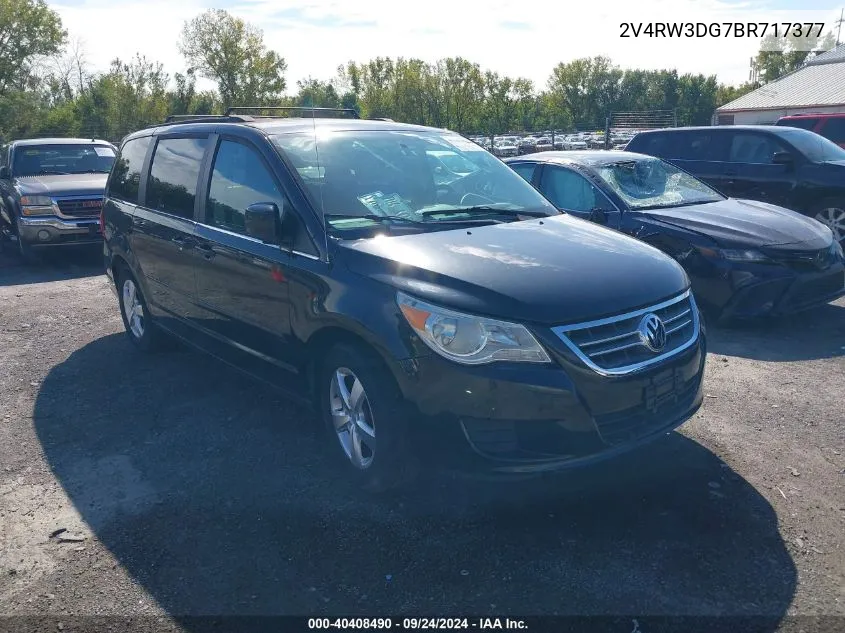 2V4RW3DG7BR717377 2011 Volkswagen Routan Se