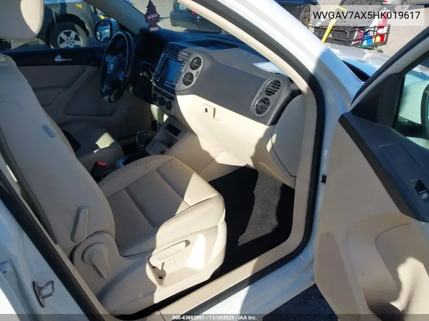 WVGAV7AX5HK019617 2017 Volkswagen Tiguan 2.0T/2.0T S