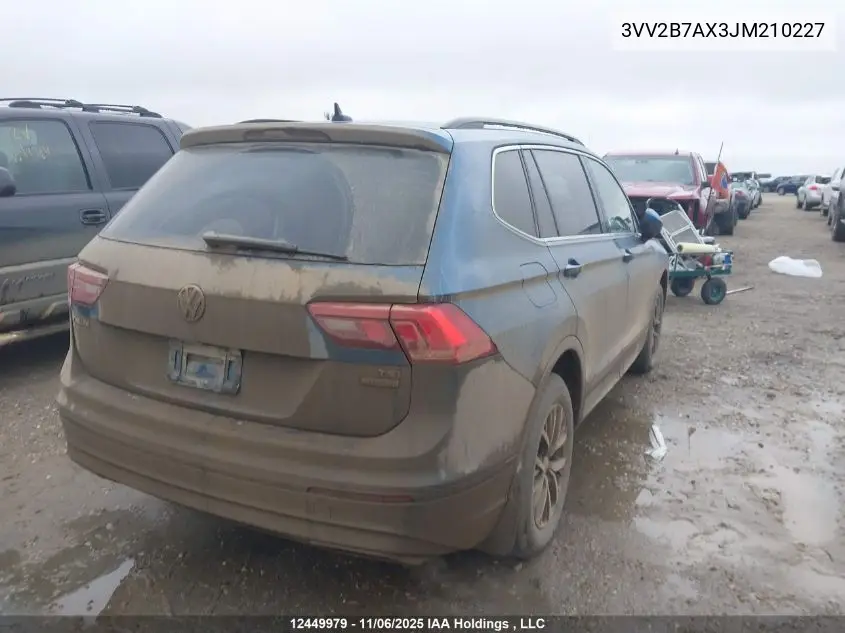 3VV2B7AX3JM210227 2018 Volkswagen Tiguan Se/Sel