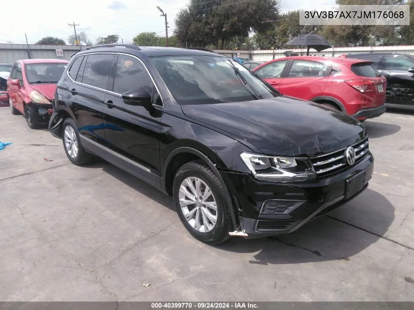 3VV3B7AX7JM176068 2018 Volkswagen Tiguan Se/Sel