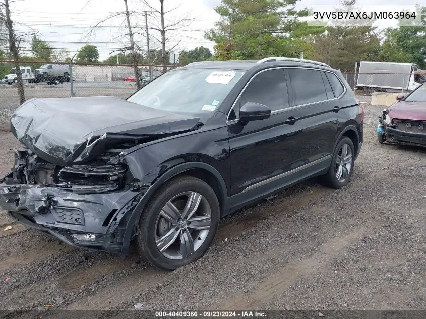 3VV5B7AX6JM063964 2018 Volkswagen Tiguan Sel Premium