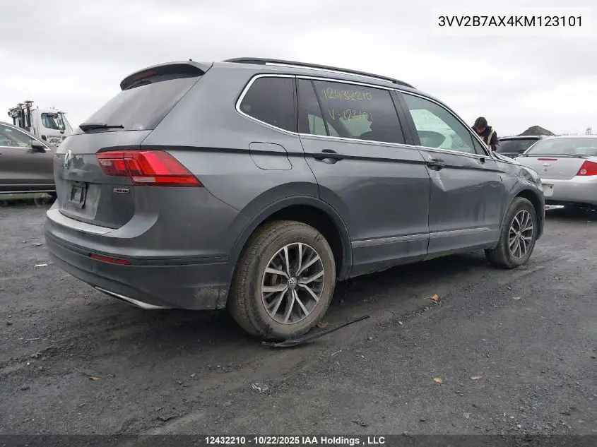 3VV2B7AX4KM123101 2019 Volkswagen Tiguan Comfortline