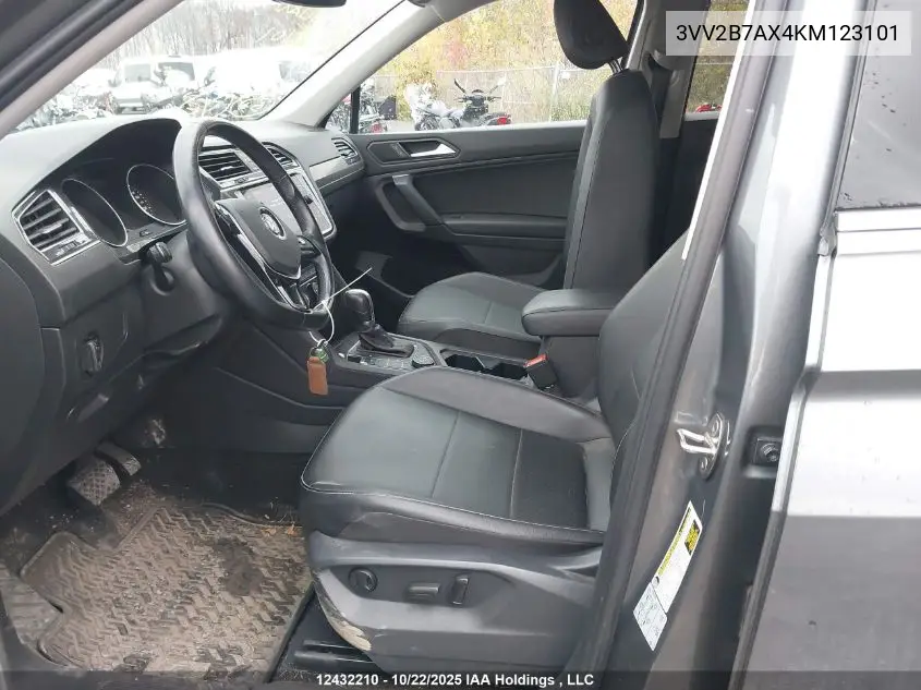 3VV2B7AX4KM123101 2019 Volkswagen Tiguan Comfortline