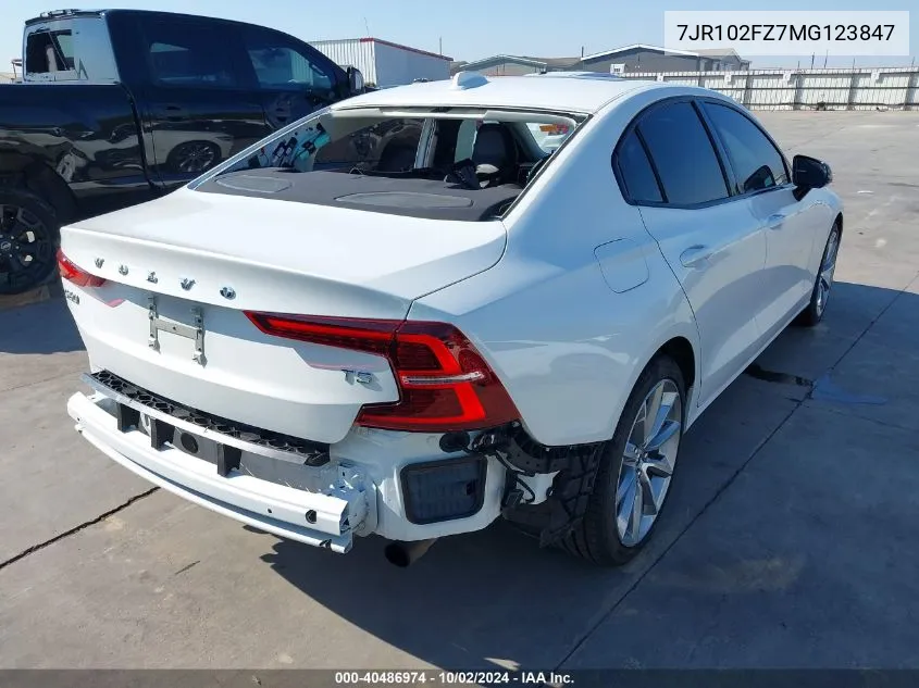 7JR102FZ7MG123847 2021 Volvo S60 T5 Momentum